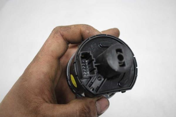 COMMODO VW/ SKODA( PHARE UNIQUEMENT ) - Vue 2